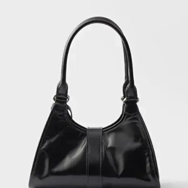 Medium leather tote bag